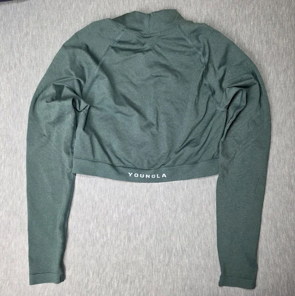 YoungLA Women's Green Long Sleeve Crop Athletic Top Size Medium - Picture 1 of 4